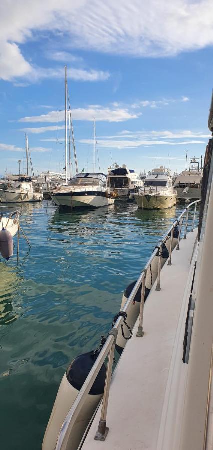 Salerno Yacht Hotel Buitenkant foto